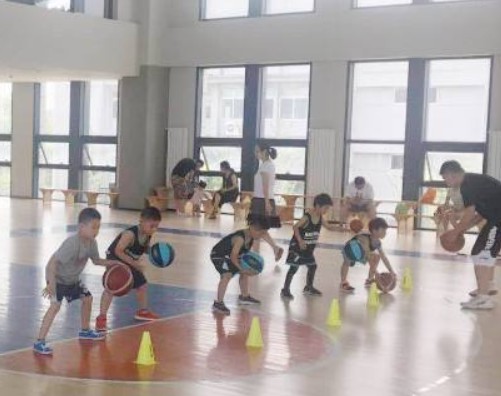 如何为不同水平的球员制定个性化的篮球训练策略_0